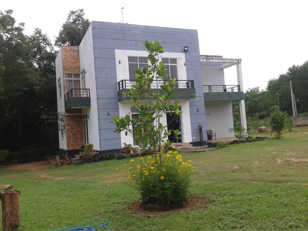 Peacock Resort Anuradhapura Bagian luar foto