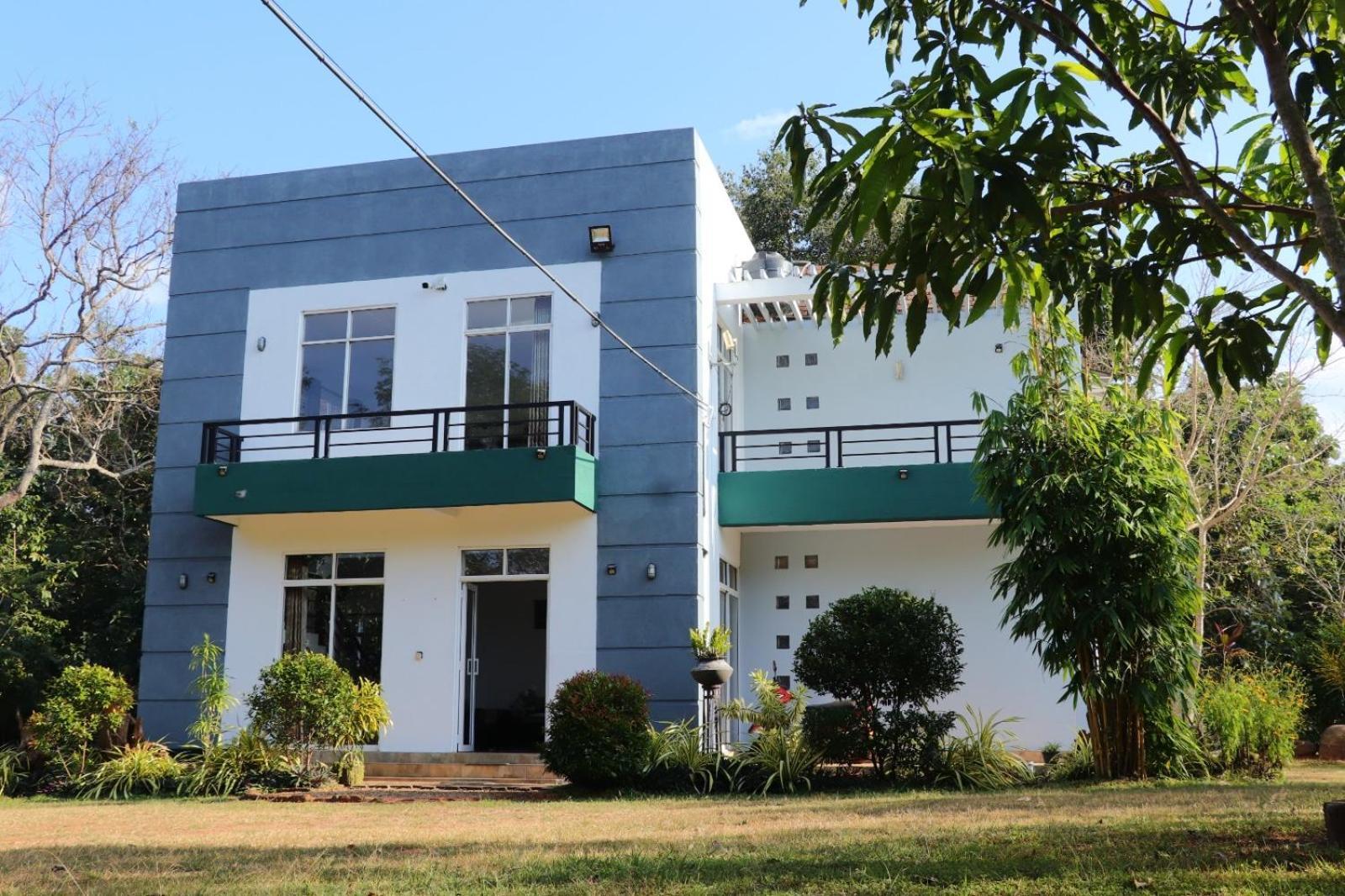 Peacock Resort Anuradhapura Bagian luar foto