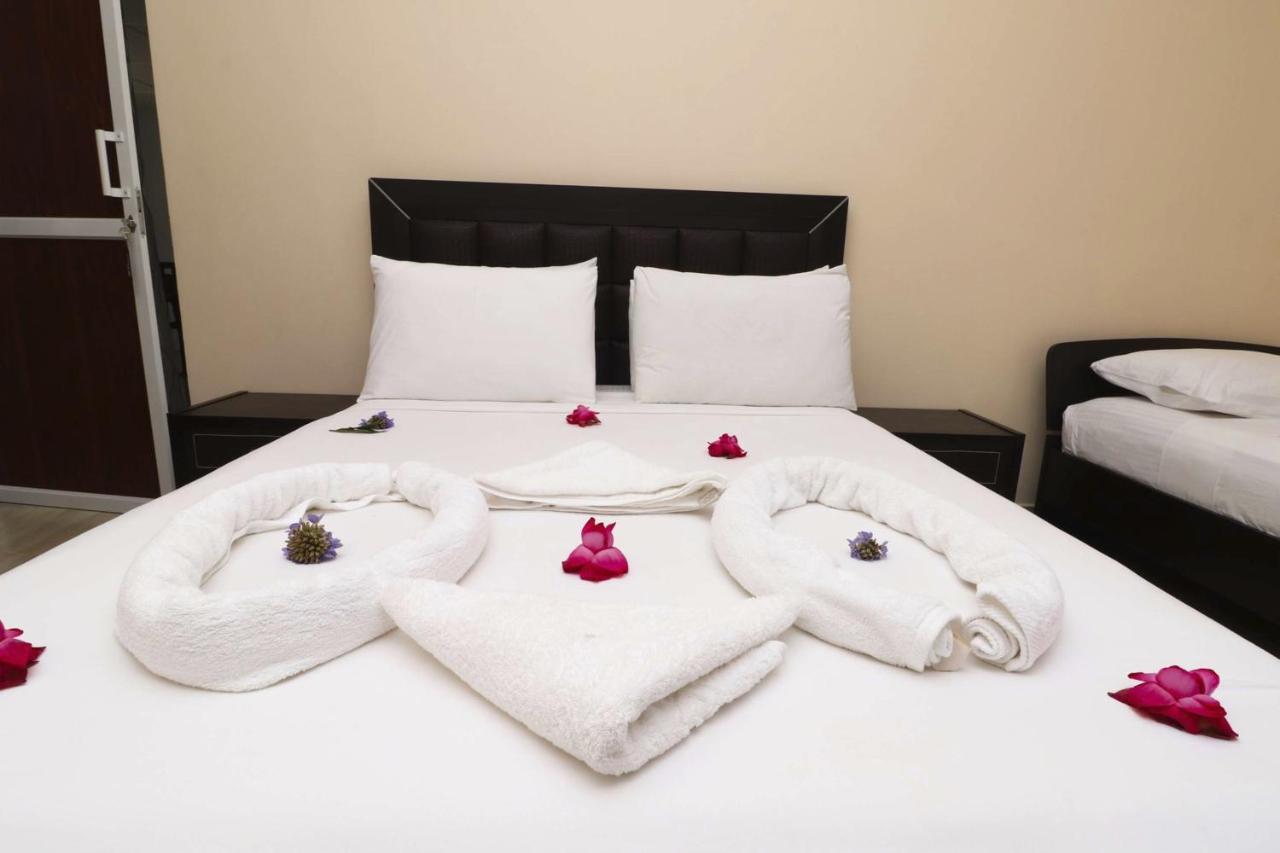 Peacock Resort Anuradhapura Bagian luar foto