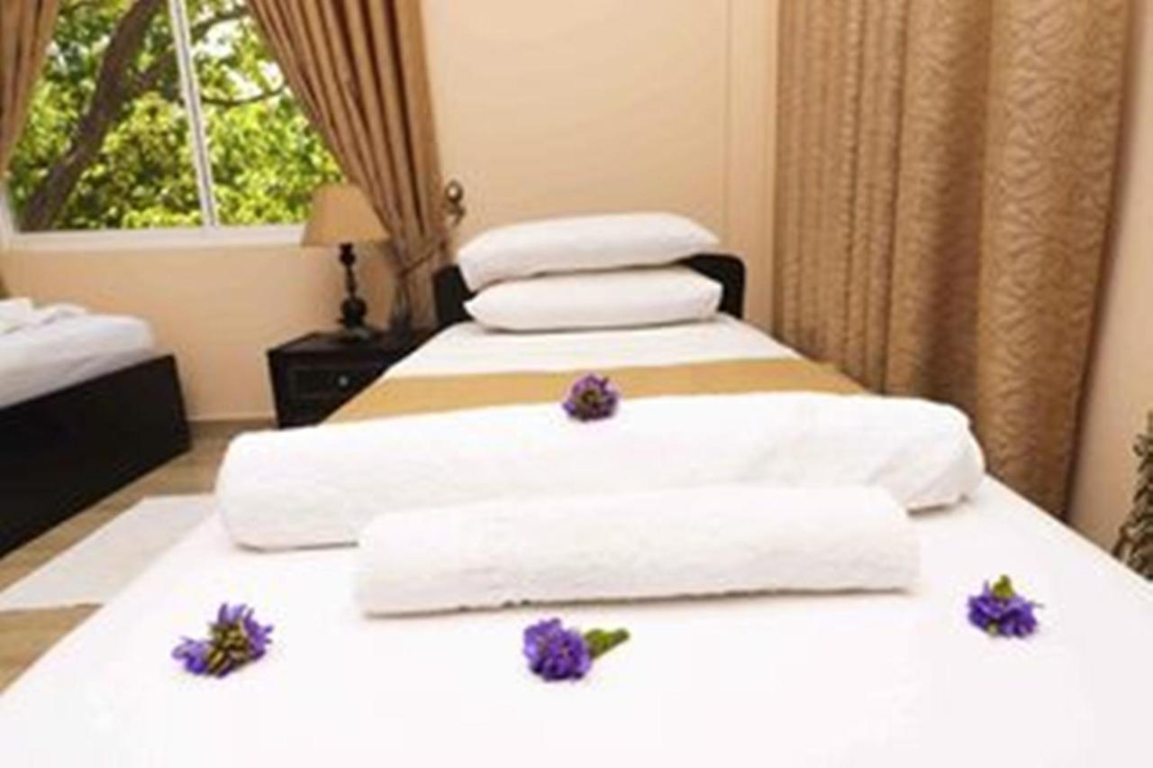 Peacock Resort Anuradhapura Bagian luar foto