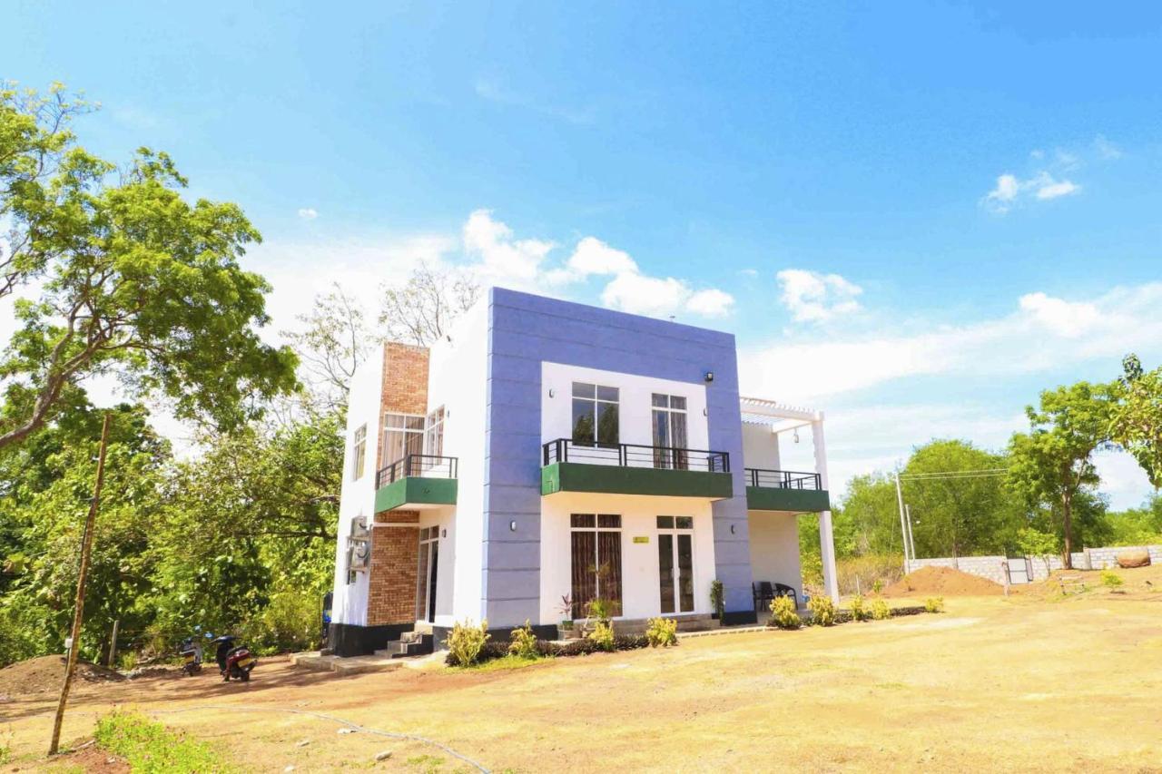 Peacock Resort Anuradhapura Bagian luar foto