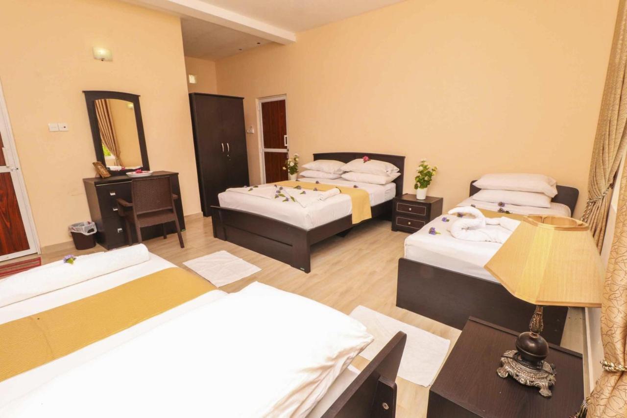 Peacock Resort Anuradhapura Bagian luar foto